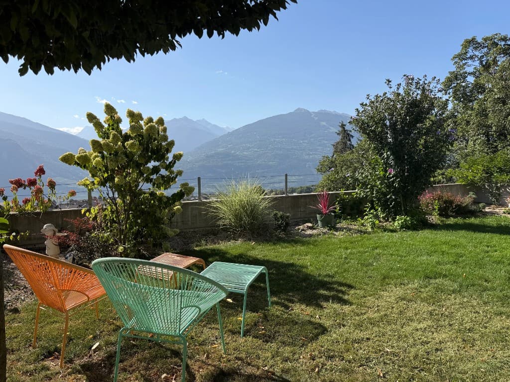 Terrasse avec vue sur les Alpes